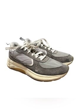 Municipal Origin M. OG Mark Wahlberg Shoe Sneaker Gray Gum Womens Size 9 / 9.5